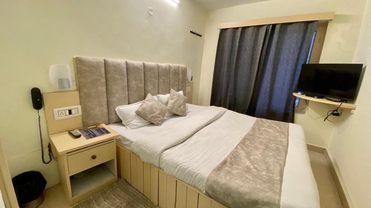 Hotel Meadows Manali ภายนอก รูปภาพ