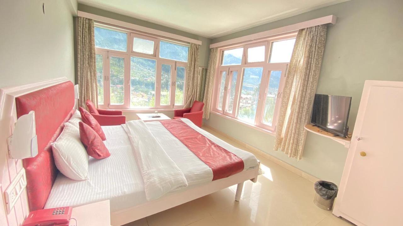 Hotel Meadows Manali ภายนอก รูปภาพ