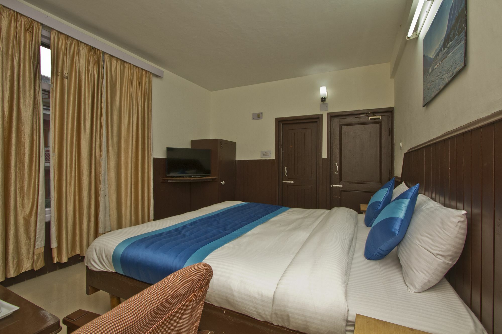 Hotel Meadows Manali ภายนอก รูปภาพ