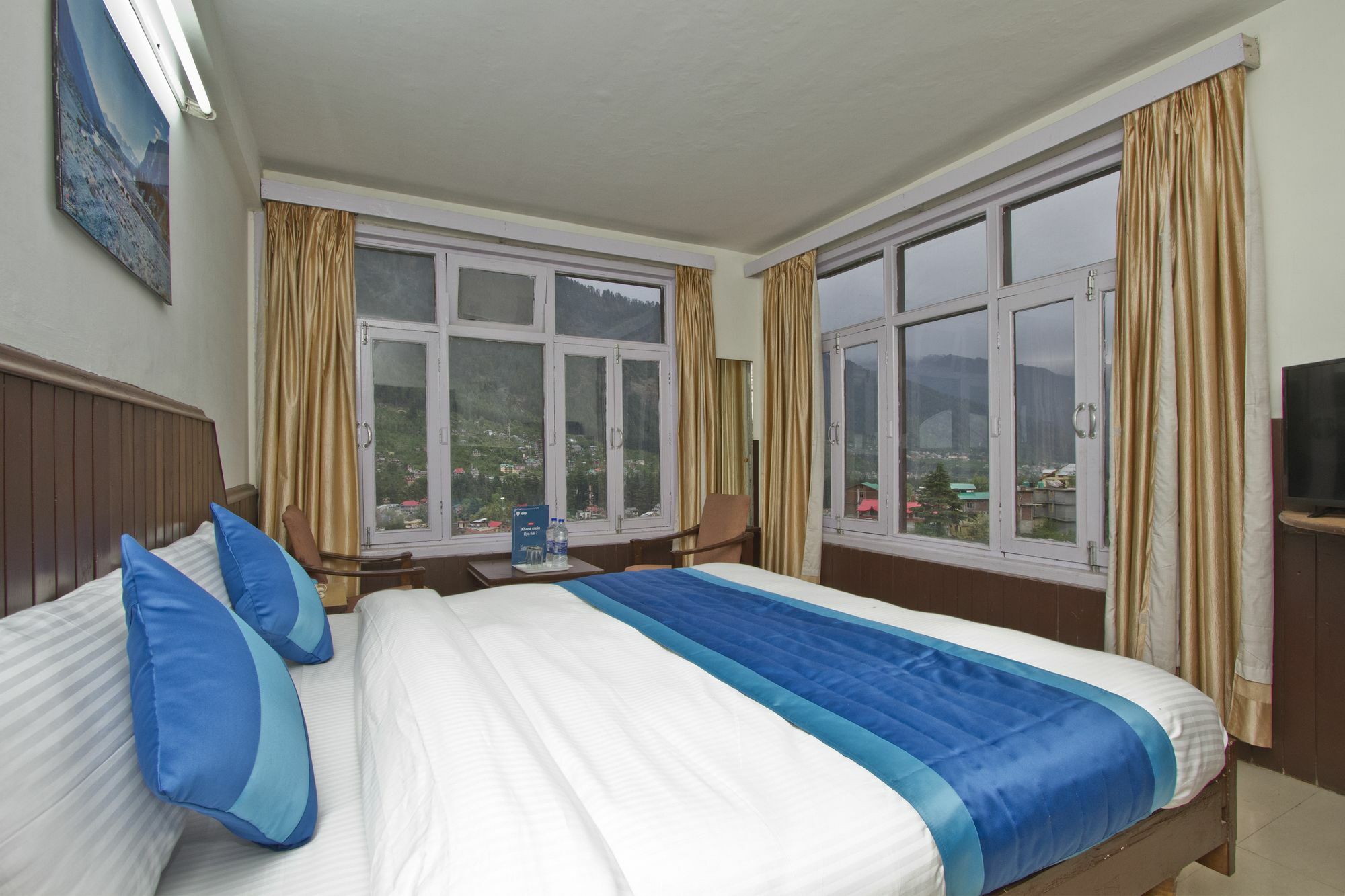 Hotel Meadows Manali ภายนอก รูปภาพ